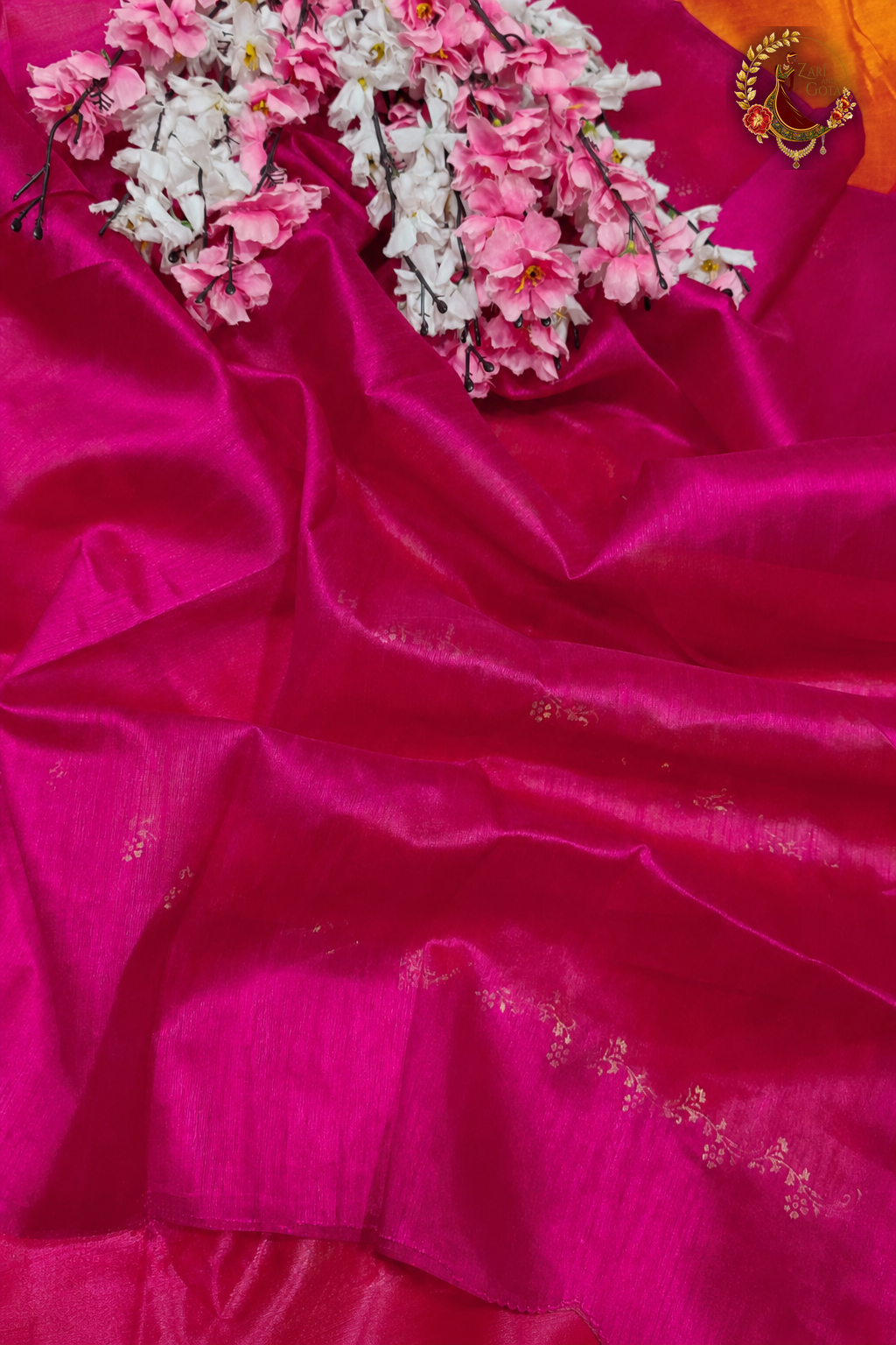 Magenta pink unstitched blouse piece supplied with the cotton silk saree